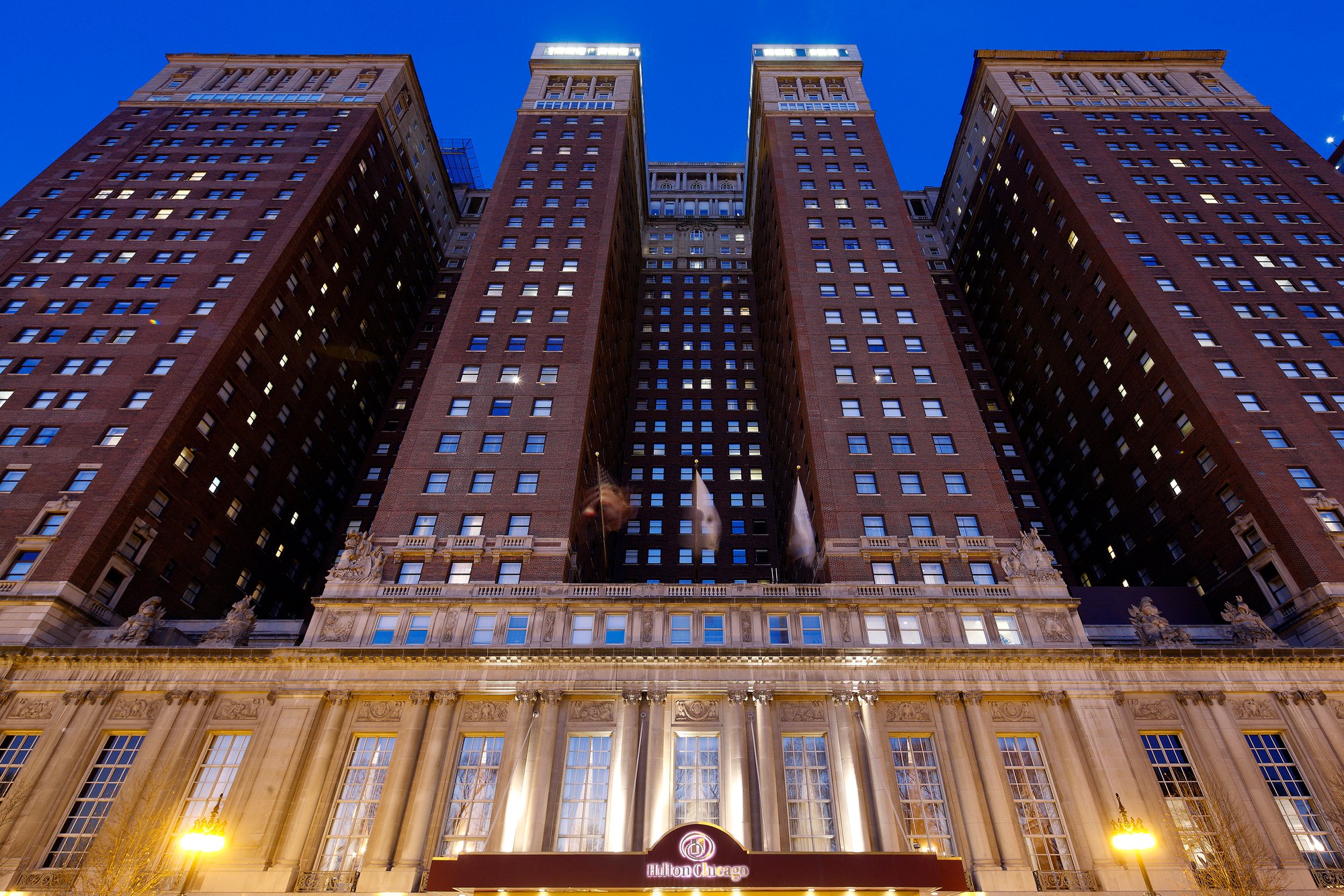 AGA-Hilton Chicago-Exterior-05.jpg AGA-Hilton Chicago-Exterior-05.jpg